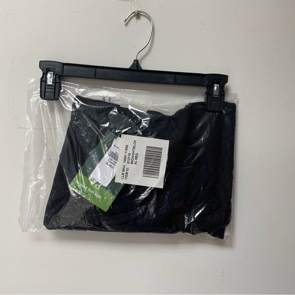 L.L. Bean Top - Picture 2 of 6